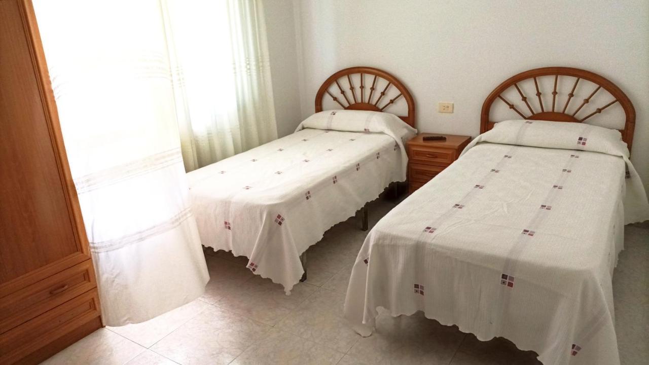 Garden Lodge Hostal Evencio 리바다비아 외부 사진