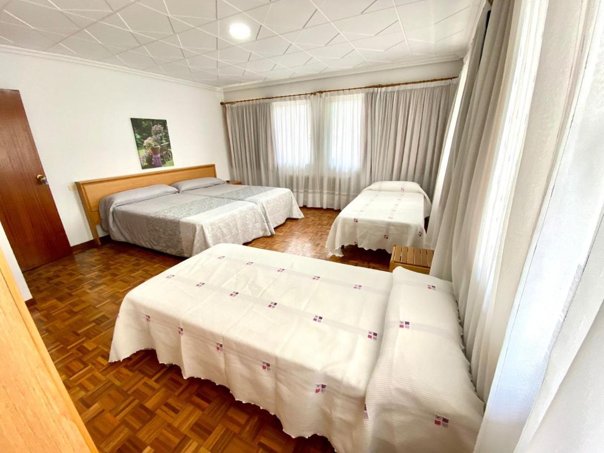 Garden Lodge Hostal Evencio 리바다비아 외부 사진