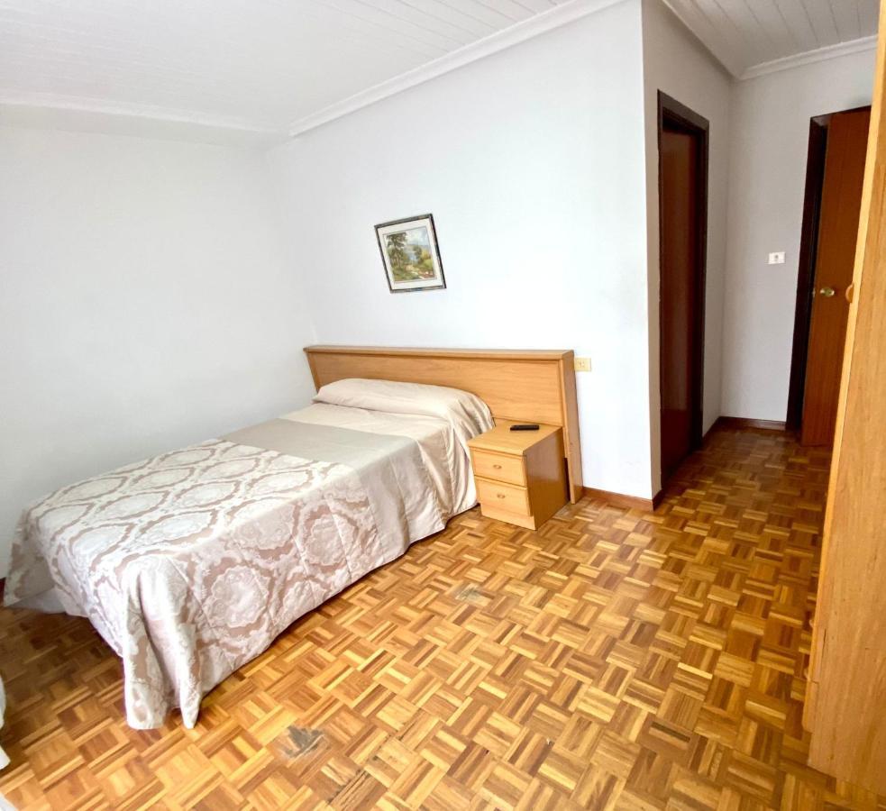 Garden Lodge Hostal Evencio 리바다비아 외부 사진