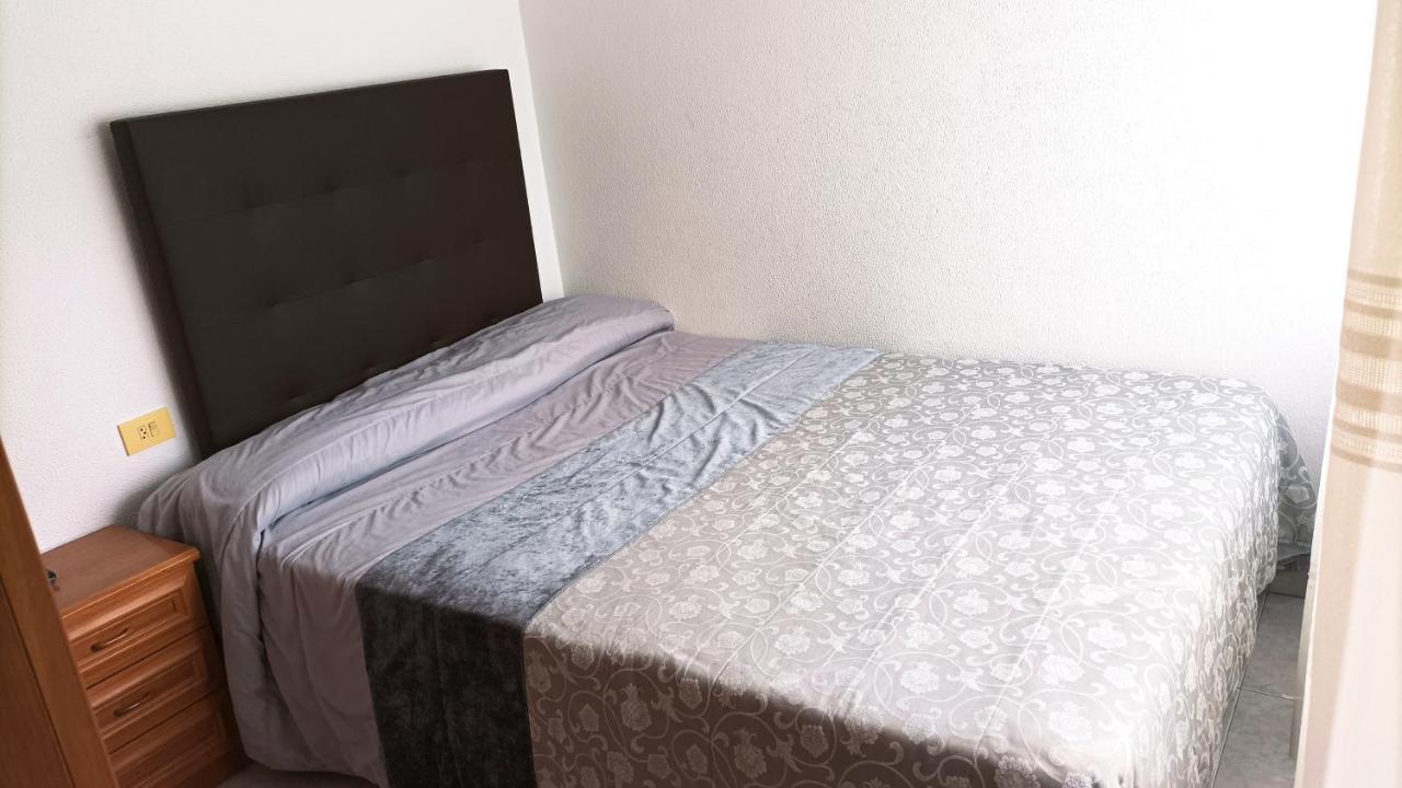 Garden Lodge Hostal Evencio 리바다비아 외부 사진