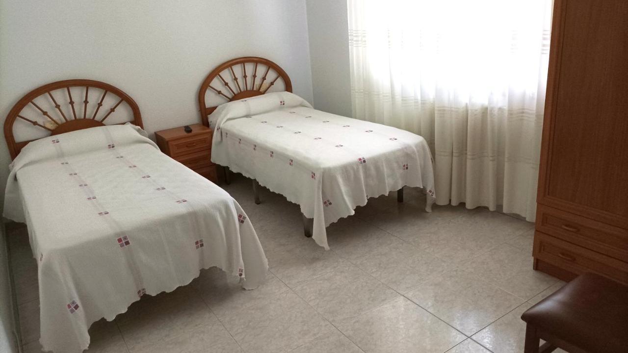 Garden Lodge Hostal Evencio 리바다비아 외부 사진