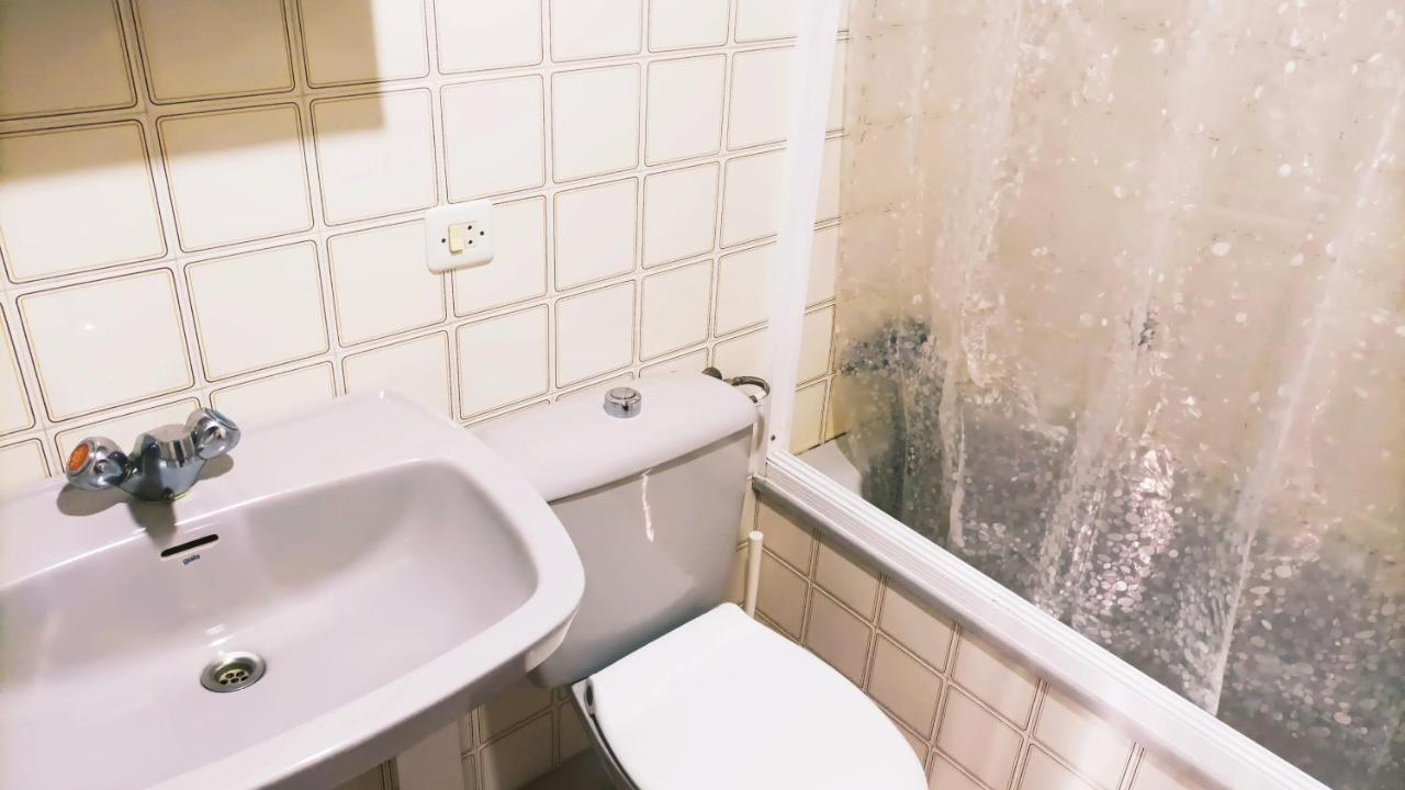 Garden Lodge Hostal Evencio 리바다비아 외부 사진