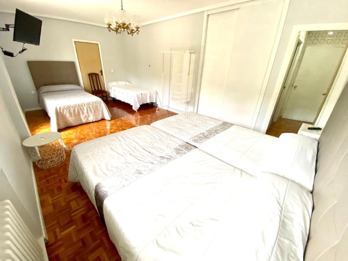 Garden Lodge Hostal Evencio 리바다비아 외부 사진