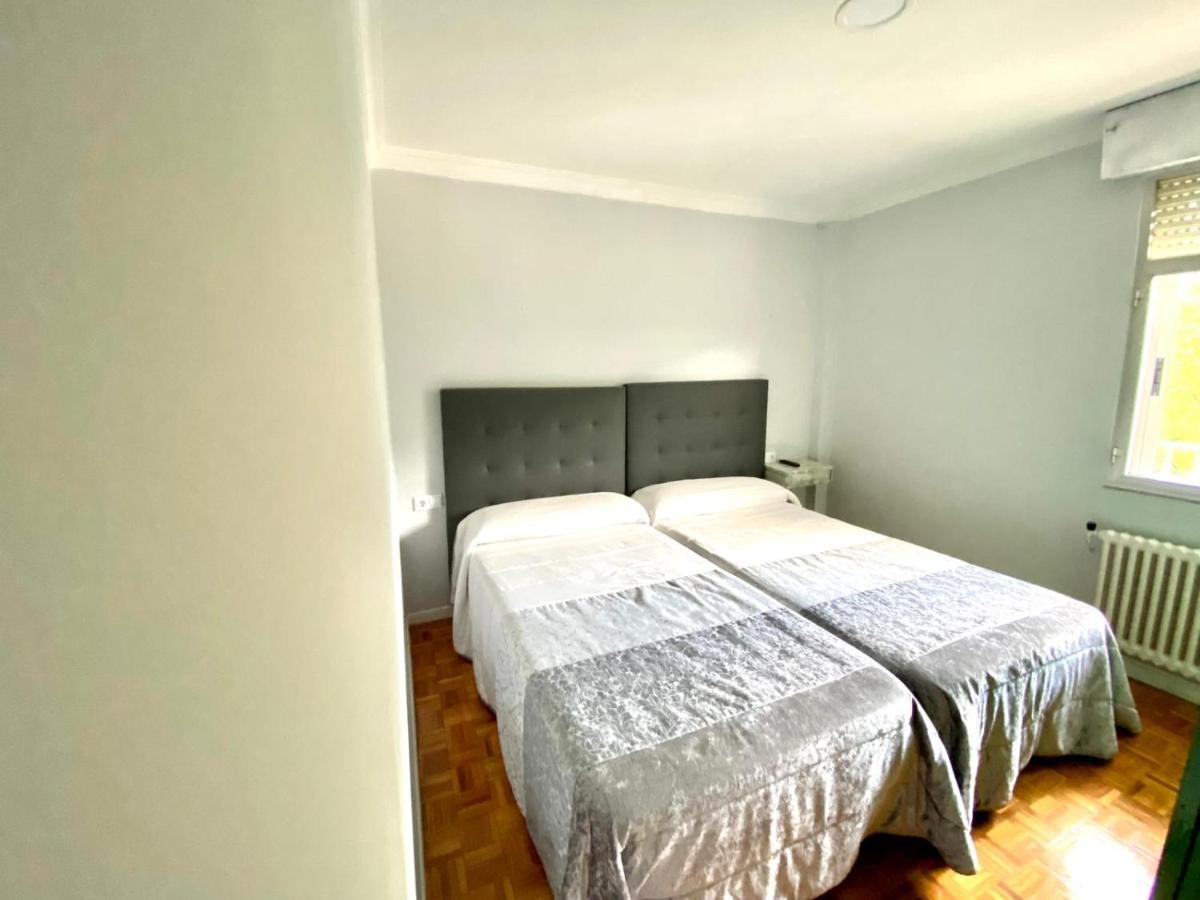 Garden Lodge Hostal Evencio 리바다비아 외부 사진