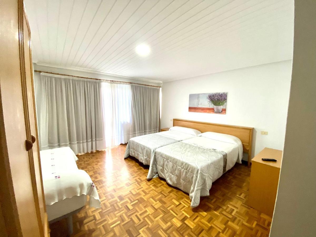 Garden Lodge Hostal Evencio 리바다비아 외부 사진