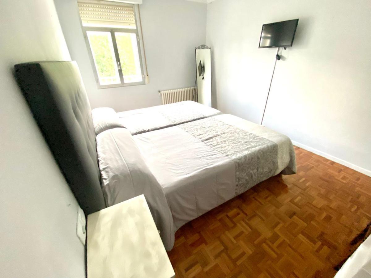 Garden Lodge Hostal Evencio 리바다비아 외부 사진