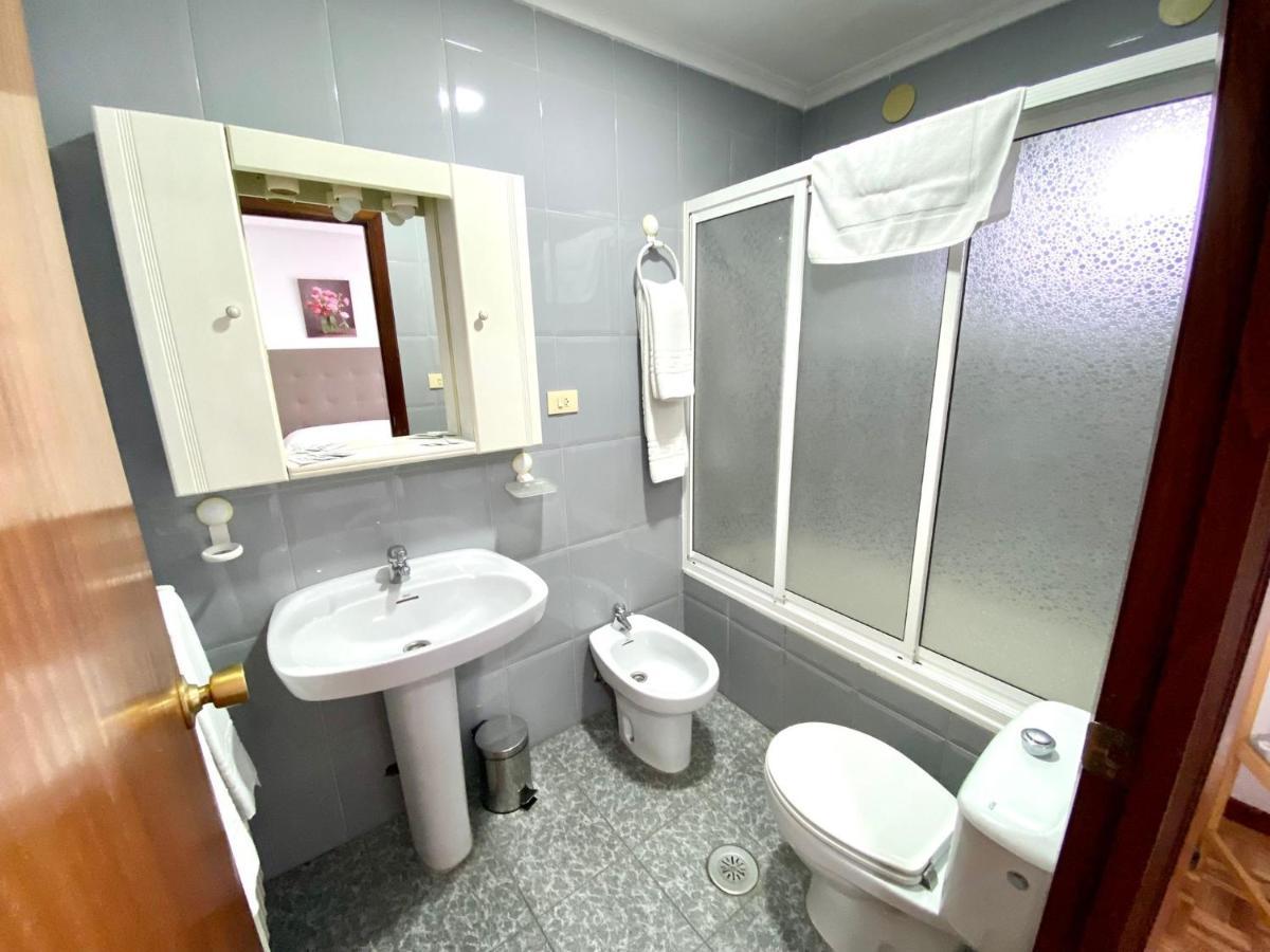 Garden Lodge Hostal Evencio 리바다비아 외부 사진