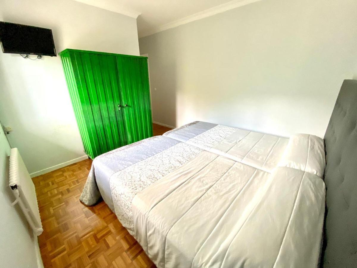 Garden Lodge Hostal Evencio 리바다비아 외부 사진