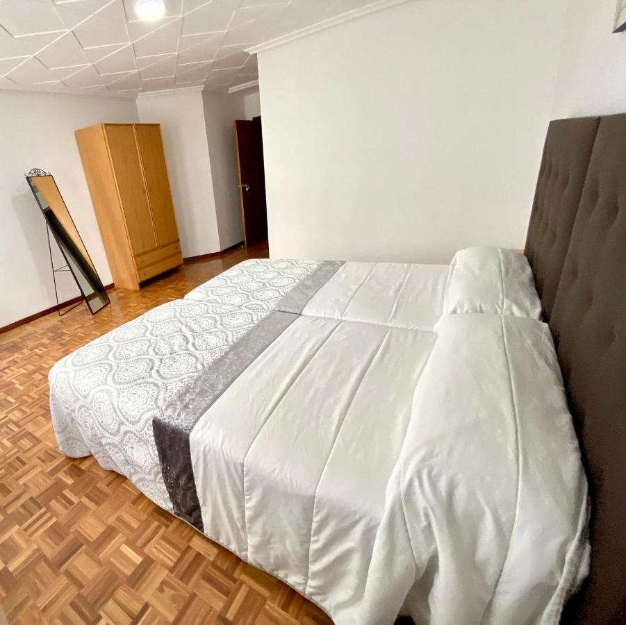Garden Lodge Hostal Evencio 리바다비아 외부 사진