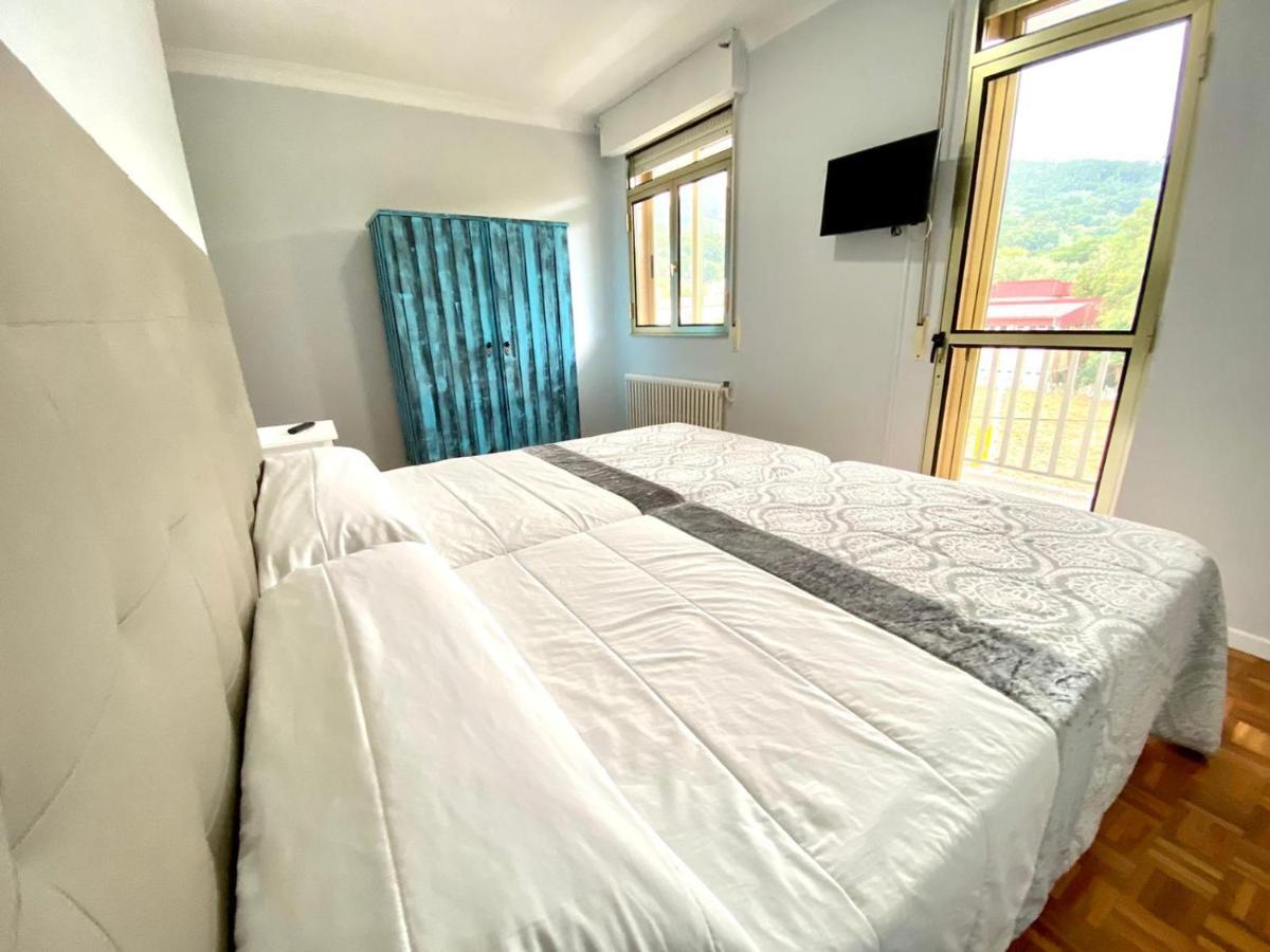 Garden Lodge Hostal Evencio 리바다비아 외부 사진